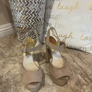 Michael Kors Tan Suede Heels